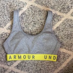 Under armour sports bra - cotton material